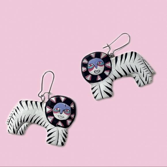 Vintage Jewelry - Vintage Abstract Lion Earrings